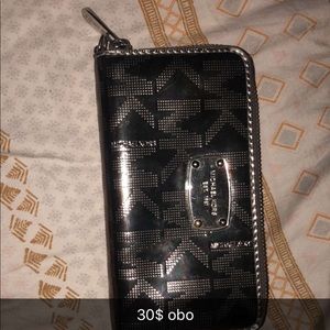 Michael Kors cell phone wallet
